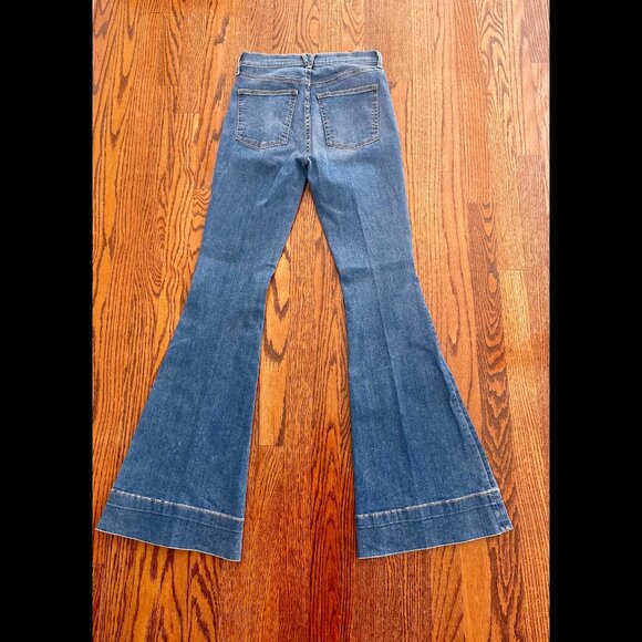 Veronica Beard Sheridan Exaggerated Flare High Rise Jeans, 27, Keystone Wash - Picture 5 of 6